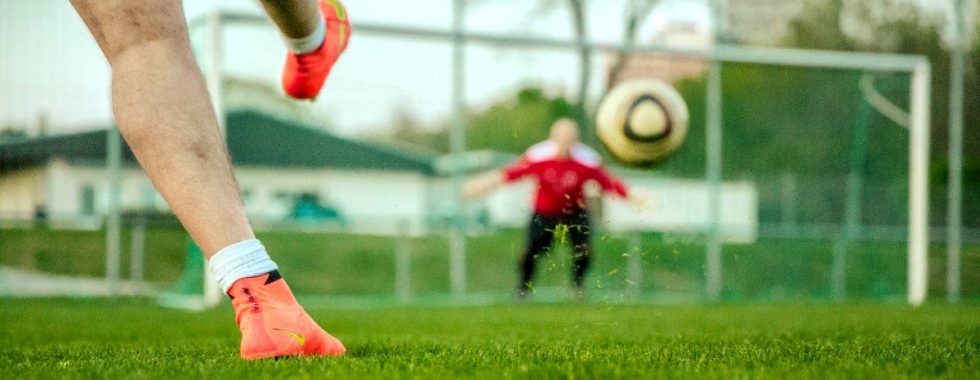 calcio tiro in porta goal